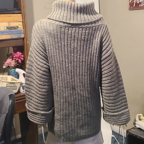 Soft Surroundings Over-sized Grey Knitted Sweater - Picture 3 of 7
